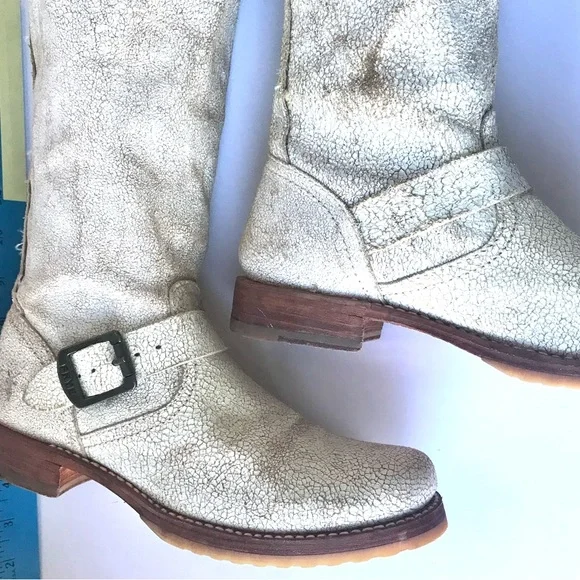Size 7 / FRYE Leather Moto Boots / Cream Crackled-Distressed Look - Picture 8 of 15